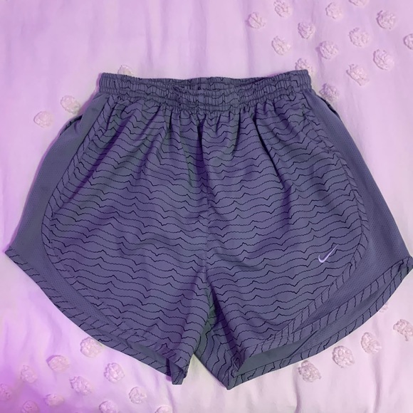 Women’s Nike Athletic Shorts - Picture 1 of 4